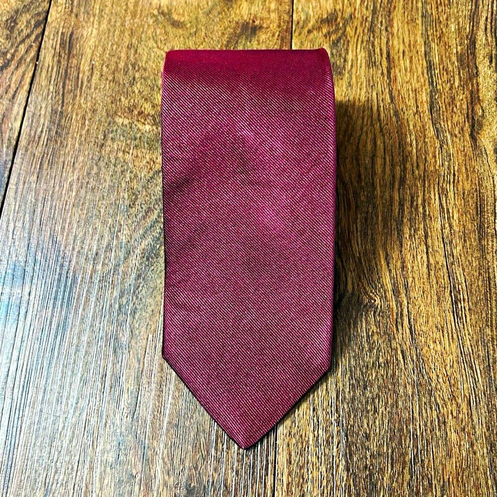 Brooks Brothers Mens Tie Burgundy All Silk 3.5” Irregular Made USA Necktie